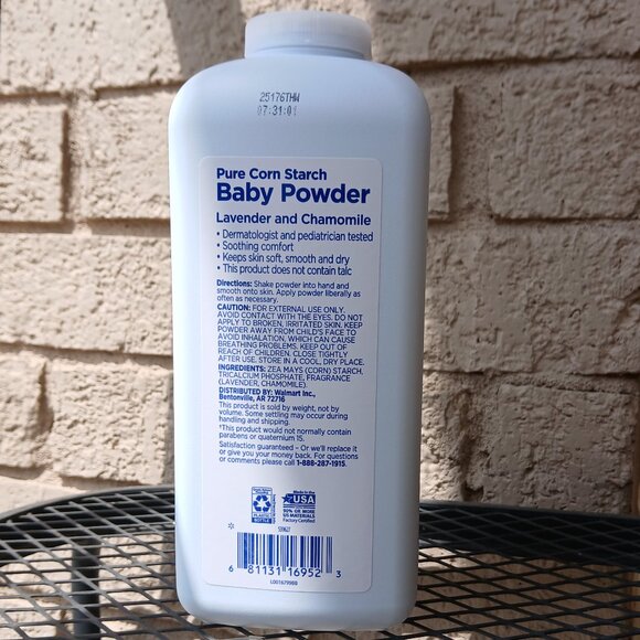 Equate Pure Cornstarch Baby Powder with Lavender and Chamomile 22 oz - Picture 2 of 8
